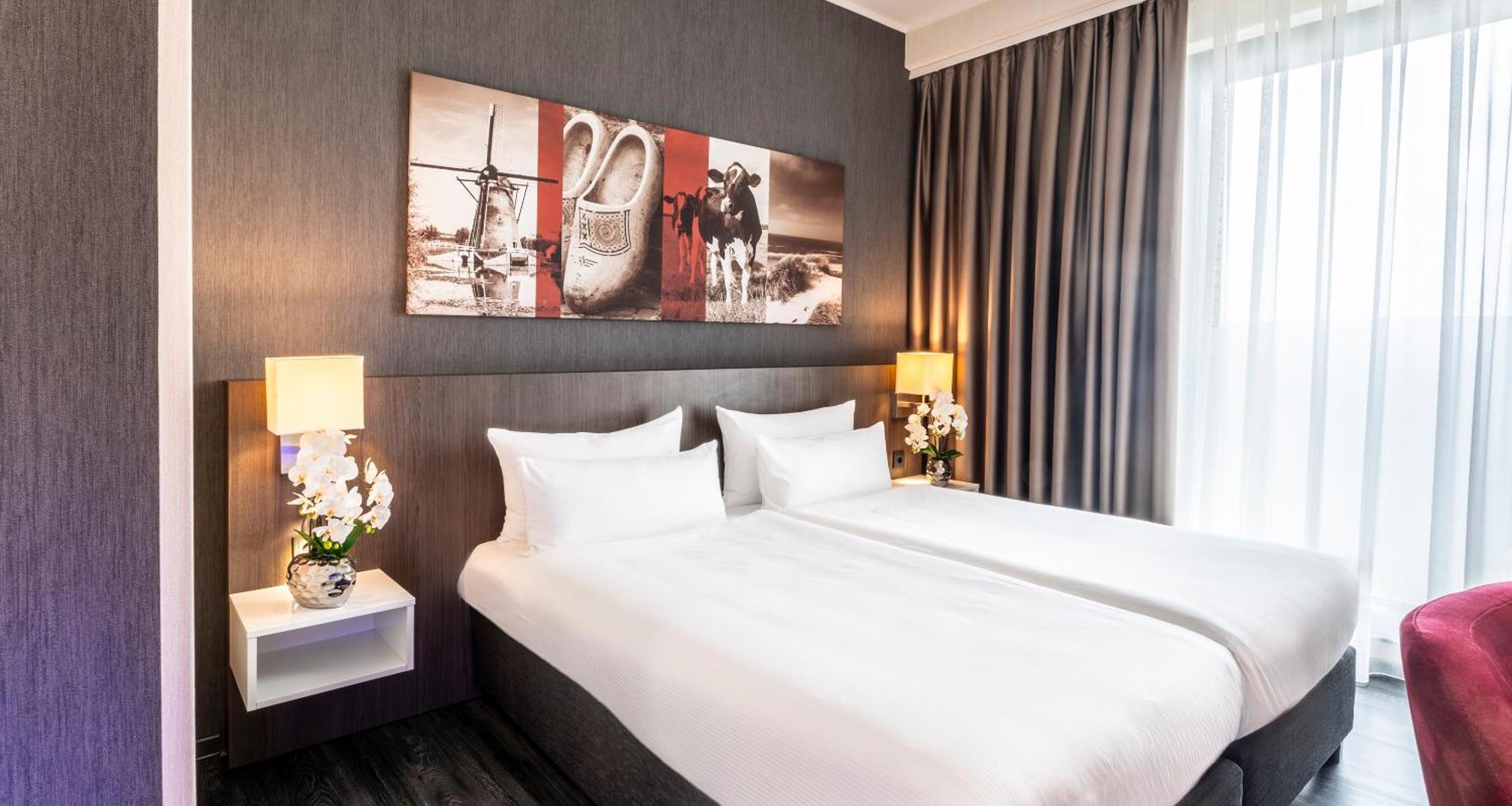 Plaza Premium Grand Winston Hotel Rijswijk Exterior photo